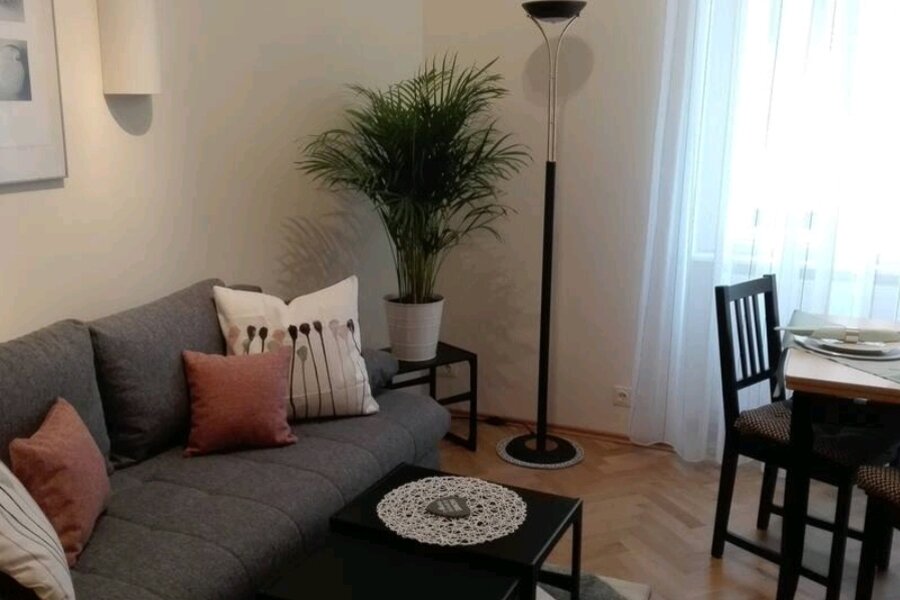 Wohnzimmer mit Essbereich