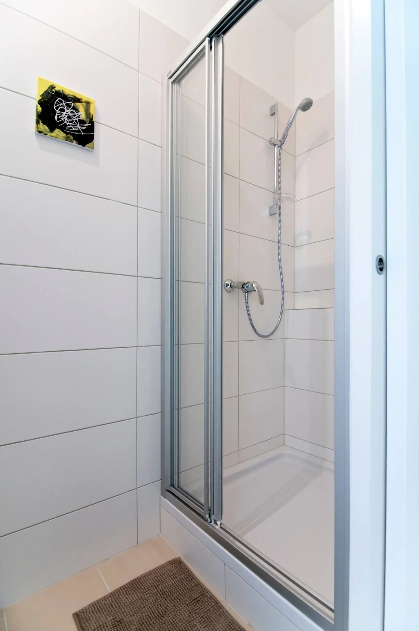 Badezimmer mit Dusche