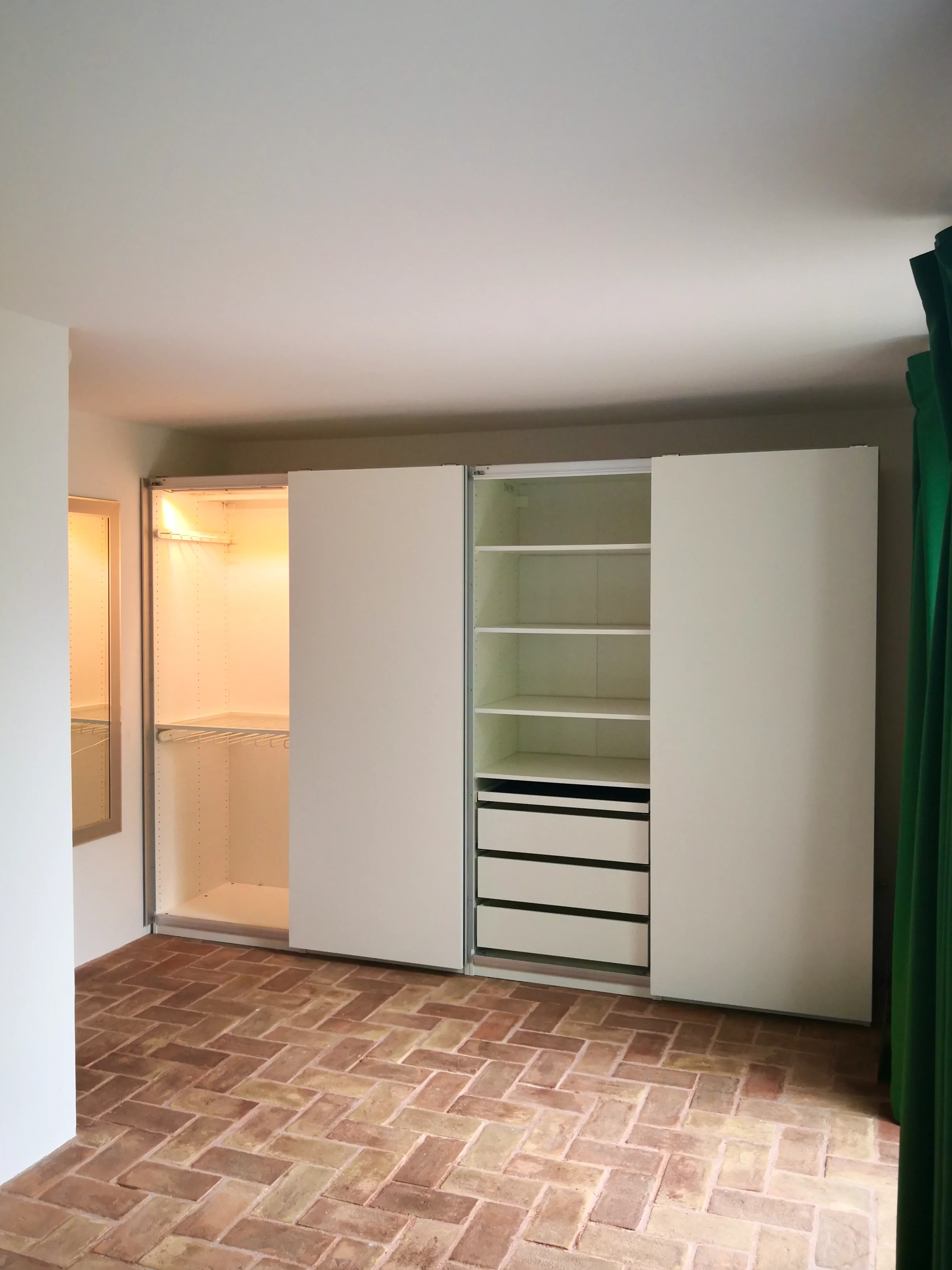 Schrank Schlafzimmer
