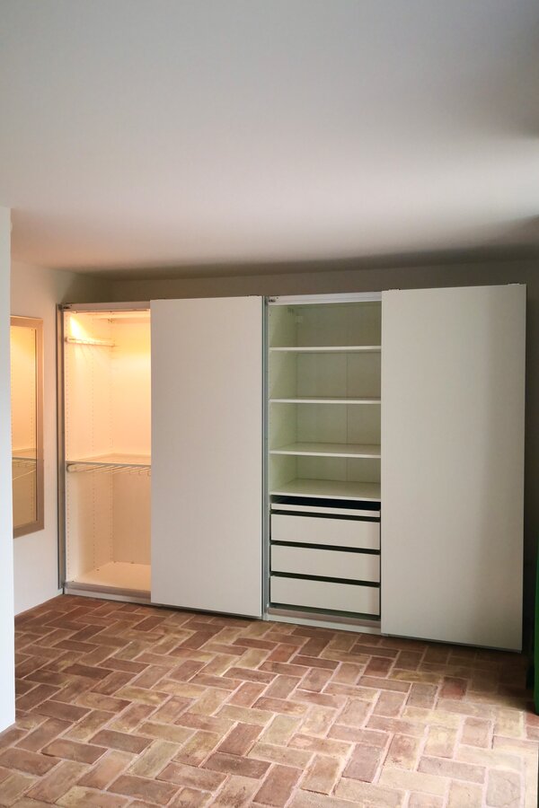 Schrank Schlafzimmer