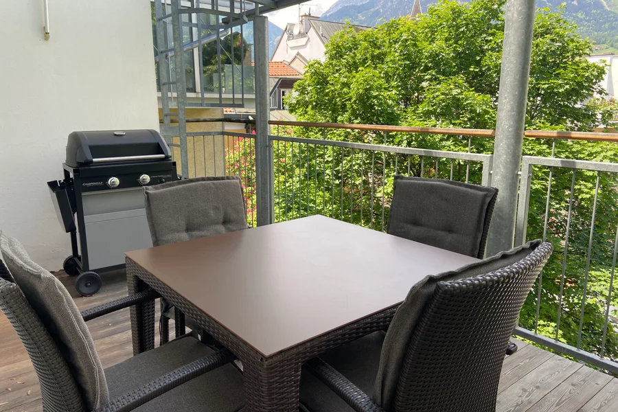 Terrasse mit Essbereich