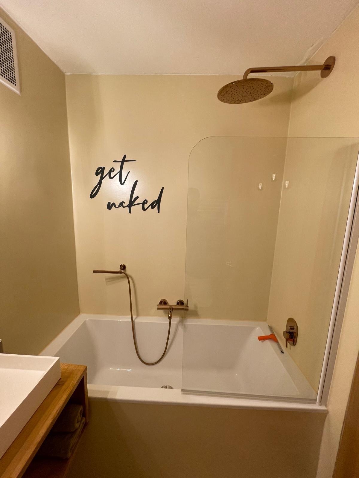 Bathroom with bathtub