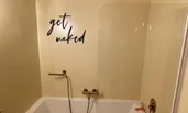 Bad mit Badewanne