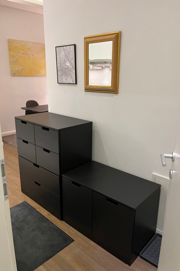 Short corridor to the kitchen and the living room