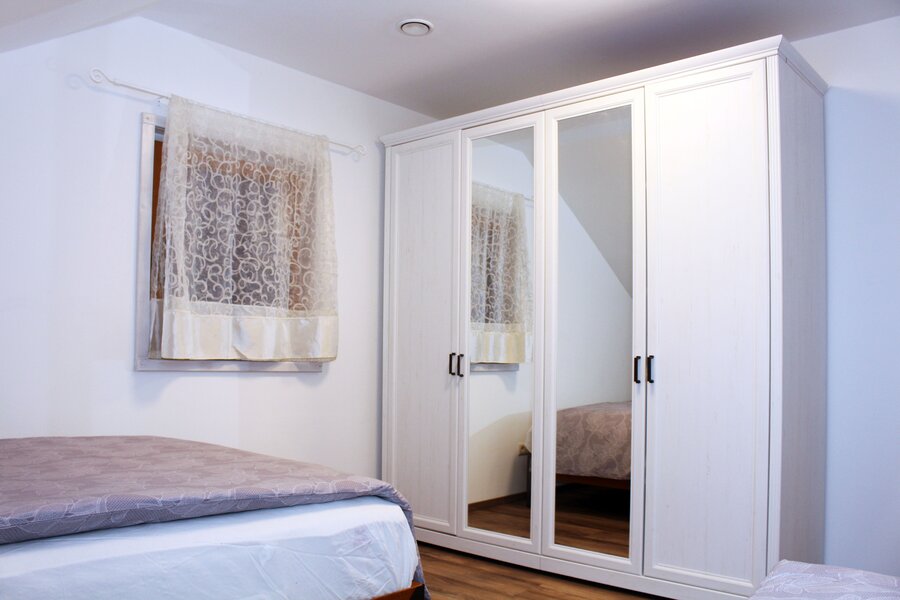 Schlafzimmer 2