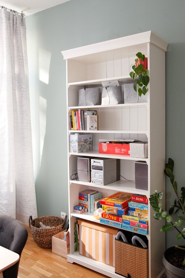 Wohn- Esszimmer Bücherregal