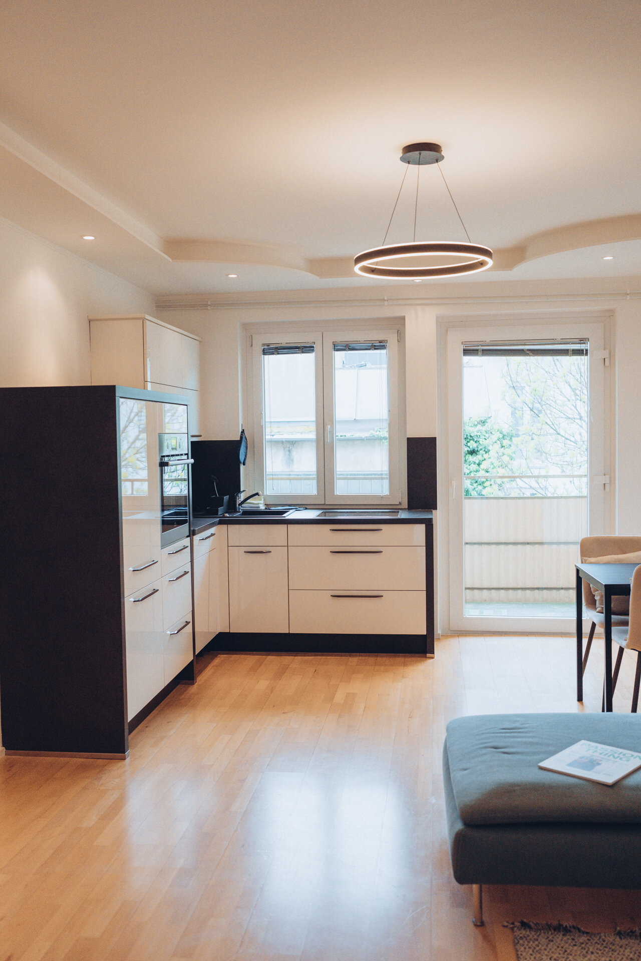 kitchen and balcony | © Maier