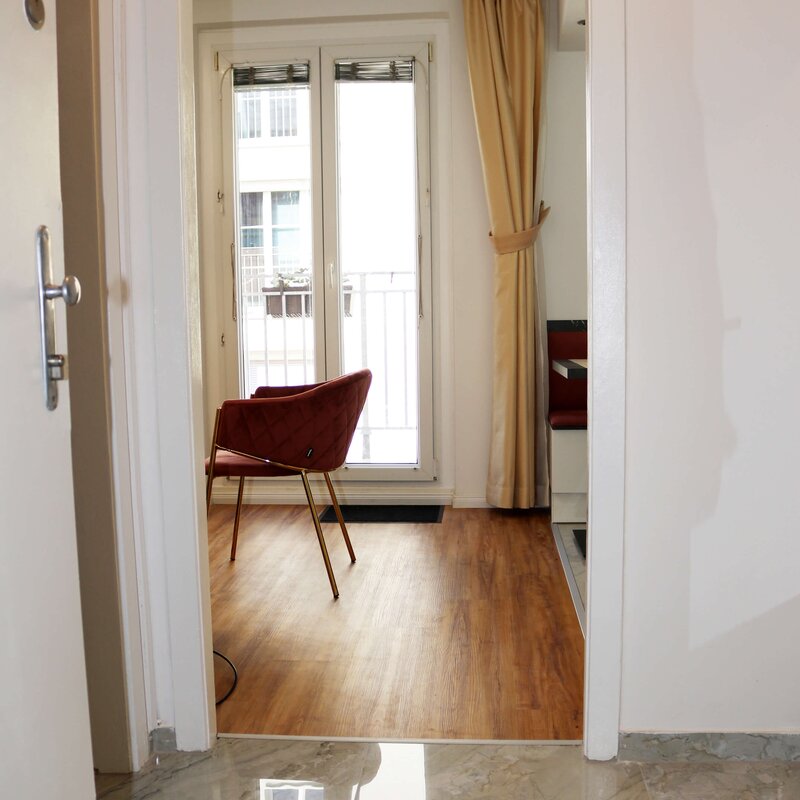 anteroom
