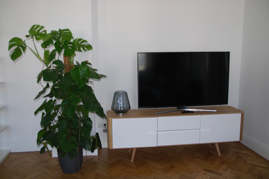 Tv low board