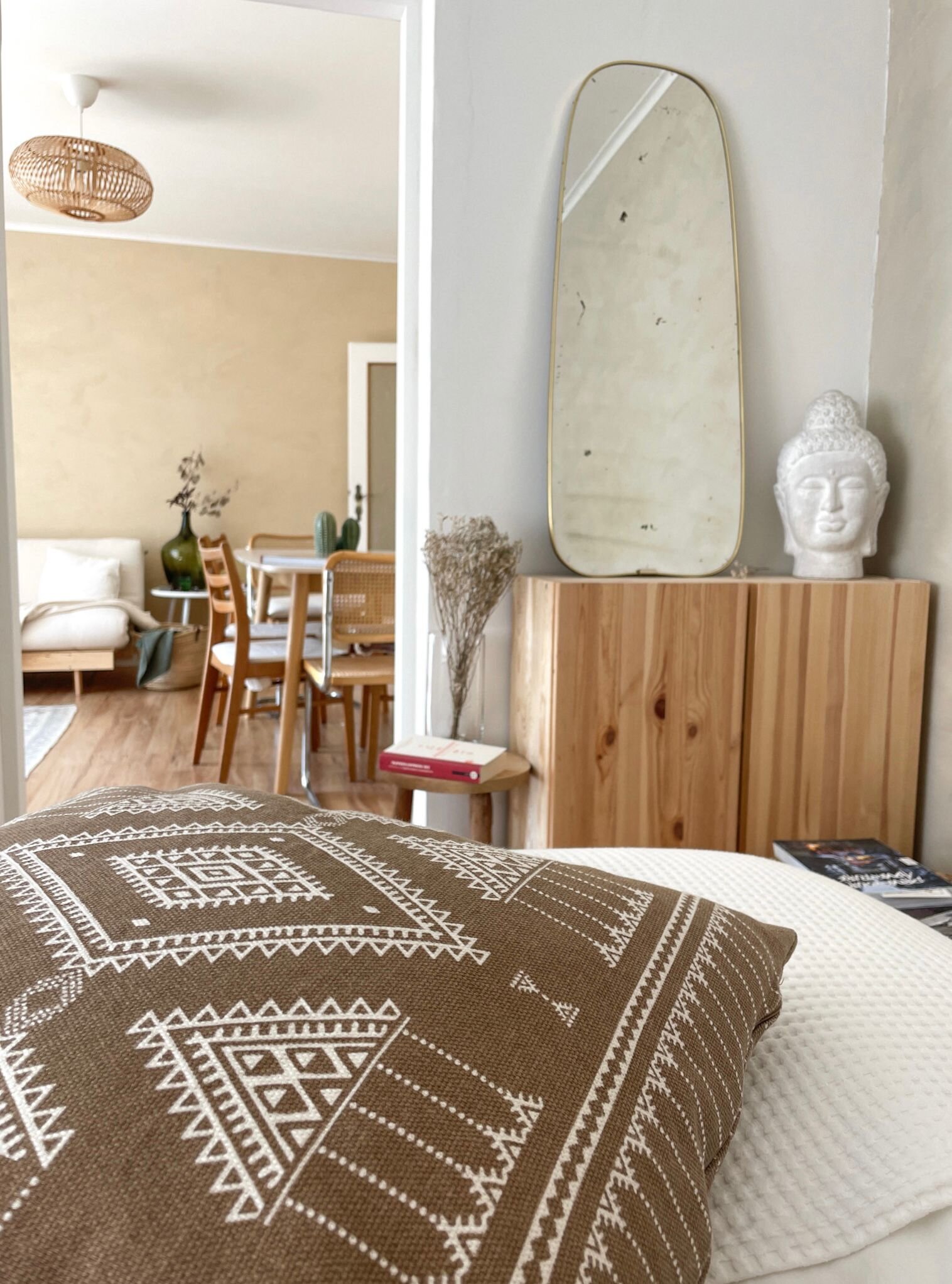 Schlafzimmer 1