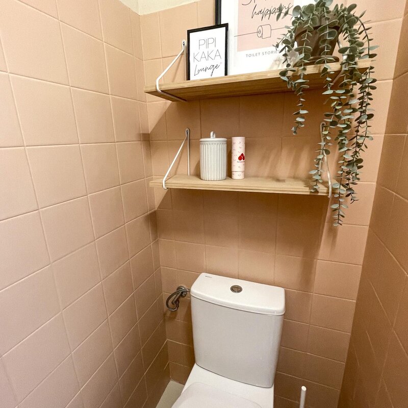 Toilette (getrennt vom Badezimmer)