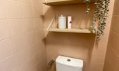 Toilette (getrennt vom Badezimmer)