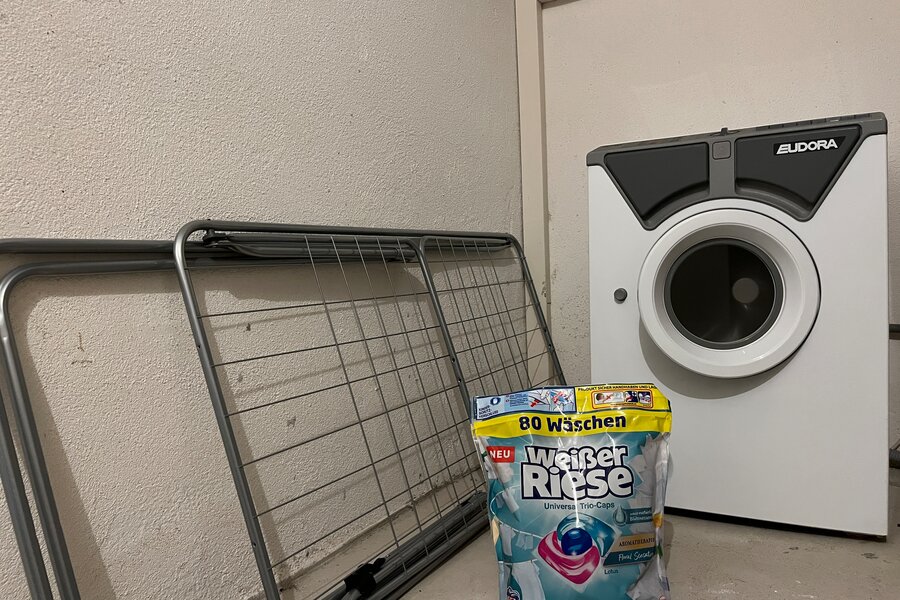 washing mashine with detergent