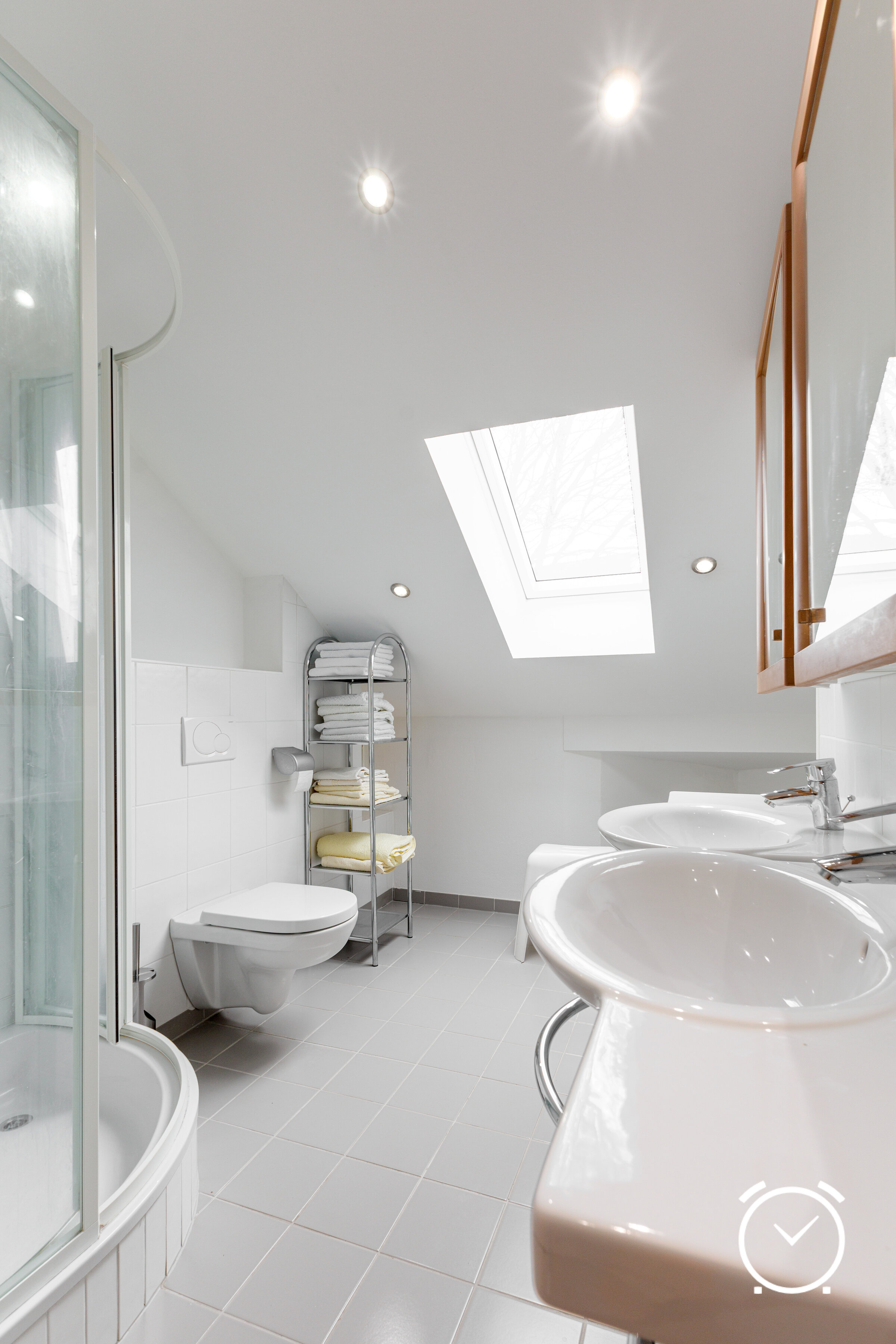 Bad 1 mit WC und Dusche