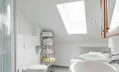 Bad 1 mit WC und Dusche