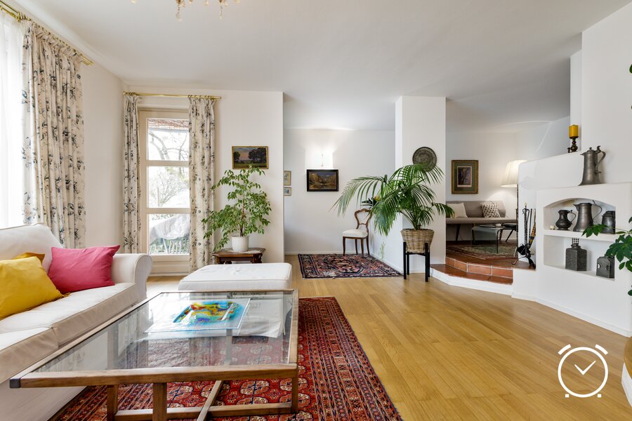 Wohnraum mit Ausgang zur Terrasse