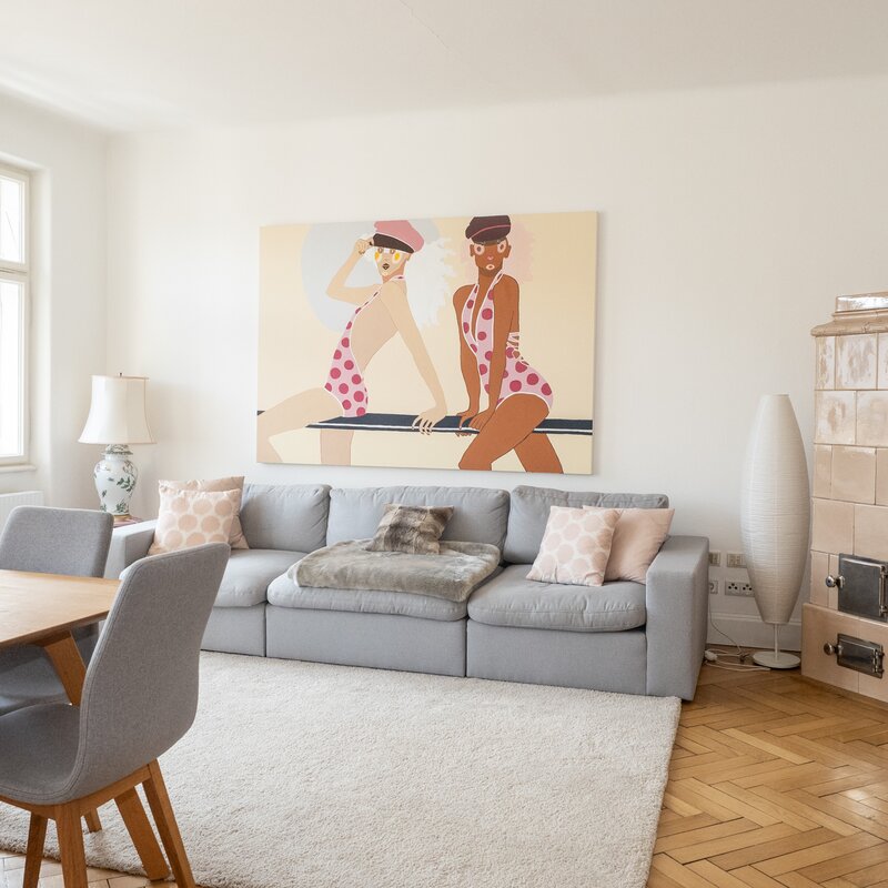 Helles Wohnzimmer mit Altbaucharme – 3-Zimmer Wohnung zur Kurzzeitmiete, Wohnen auf Zeit für 1 bis 6 Monate in Salzburg