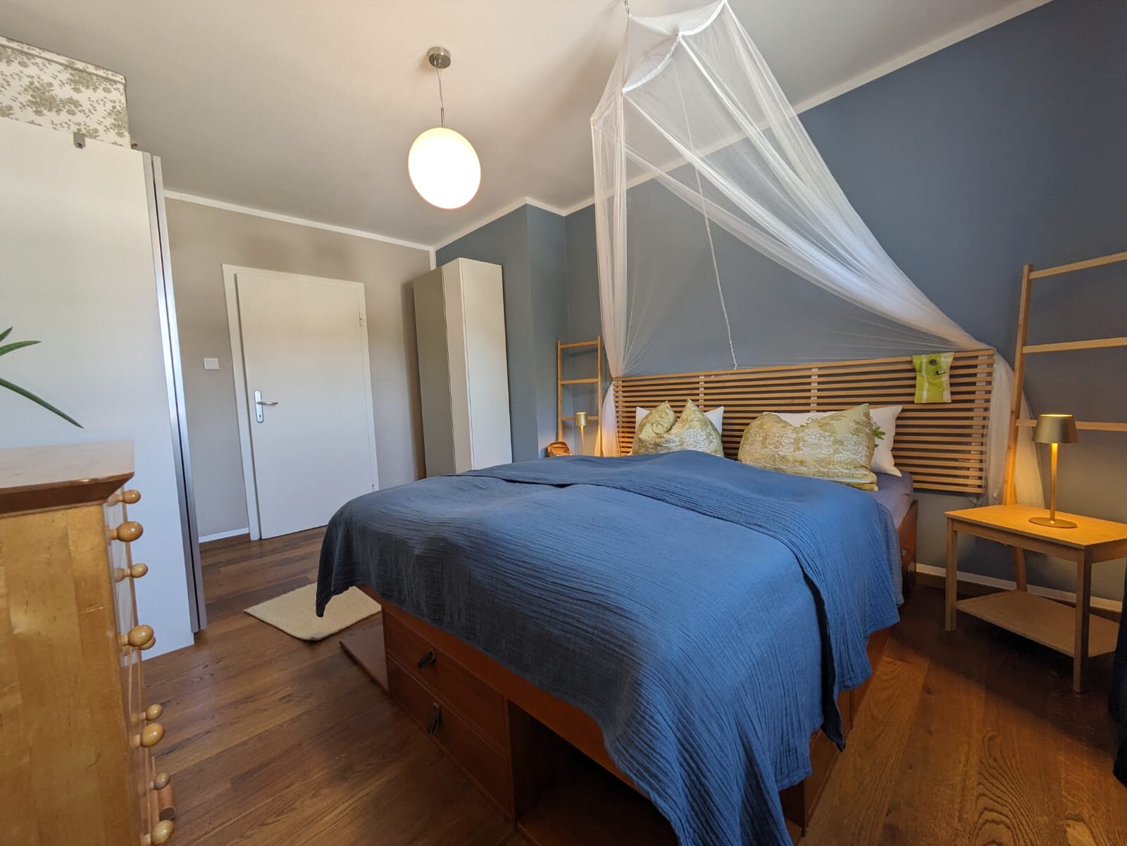 sleeping room