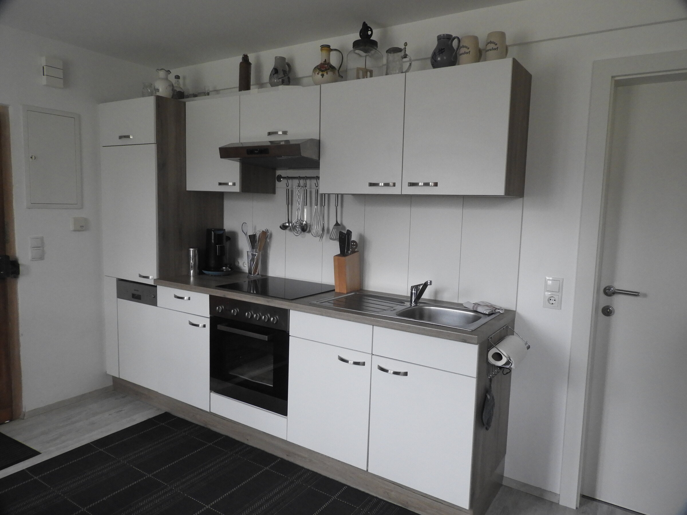 Vollausgestattete Küchenzeile