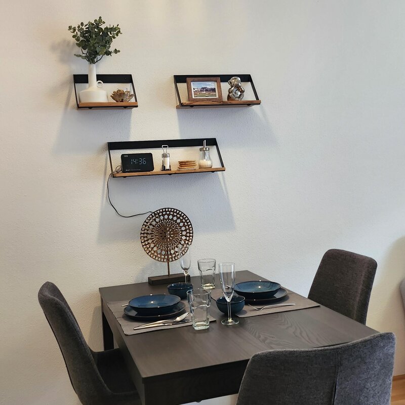 Esstisch im Wohnzimmer