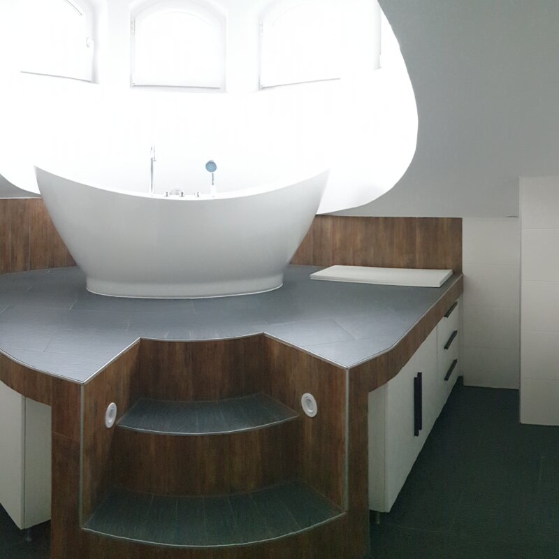 Freistehende Badewanne im Designerbad – 3-Zimmer Wohnung, Kurzzeitmiete & Wohnen auf Zeit für 1 bis 6 Monate, Seiersberg