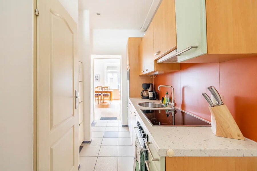 Fully equipped kitchen in the entrence hall