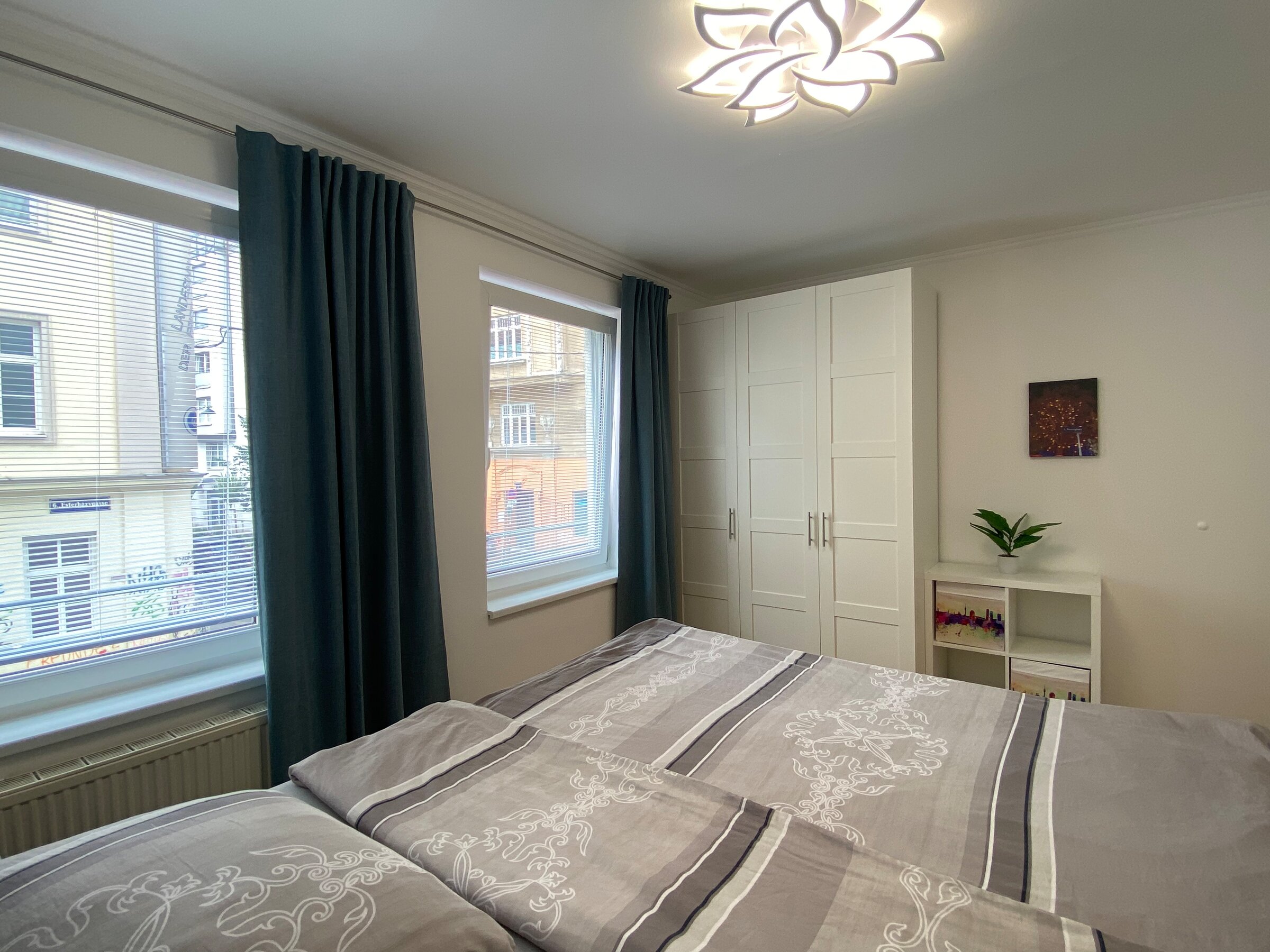 Bequemes Boxspringbett 180x200 | © Naschmarkt Living