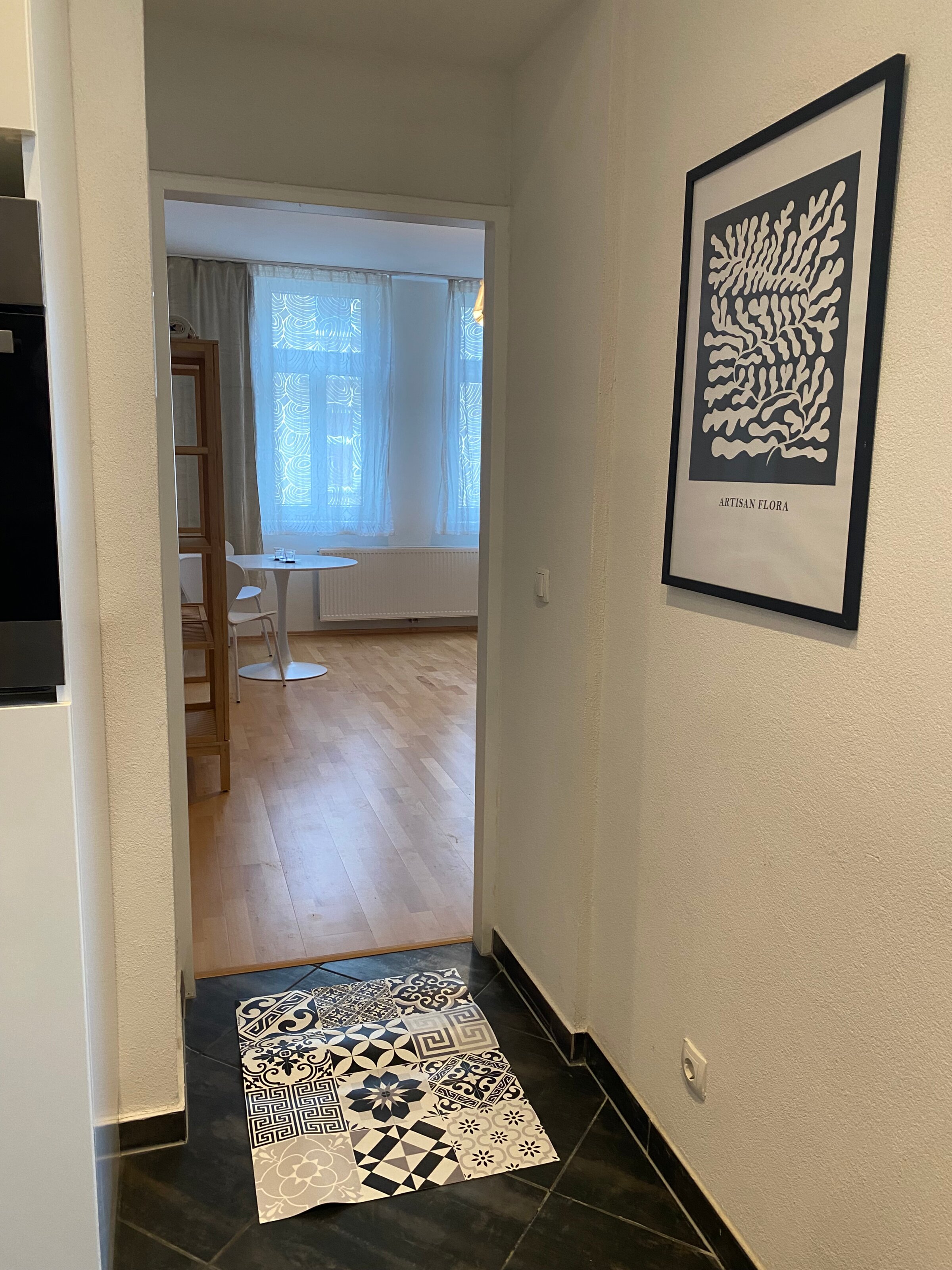 Blick ins Wohn- und Schlafzimmer