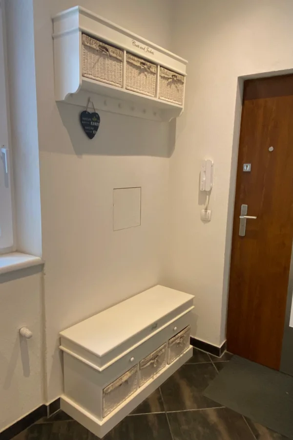 Spacious entrance area