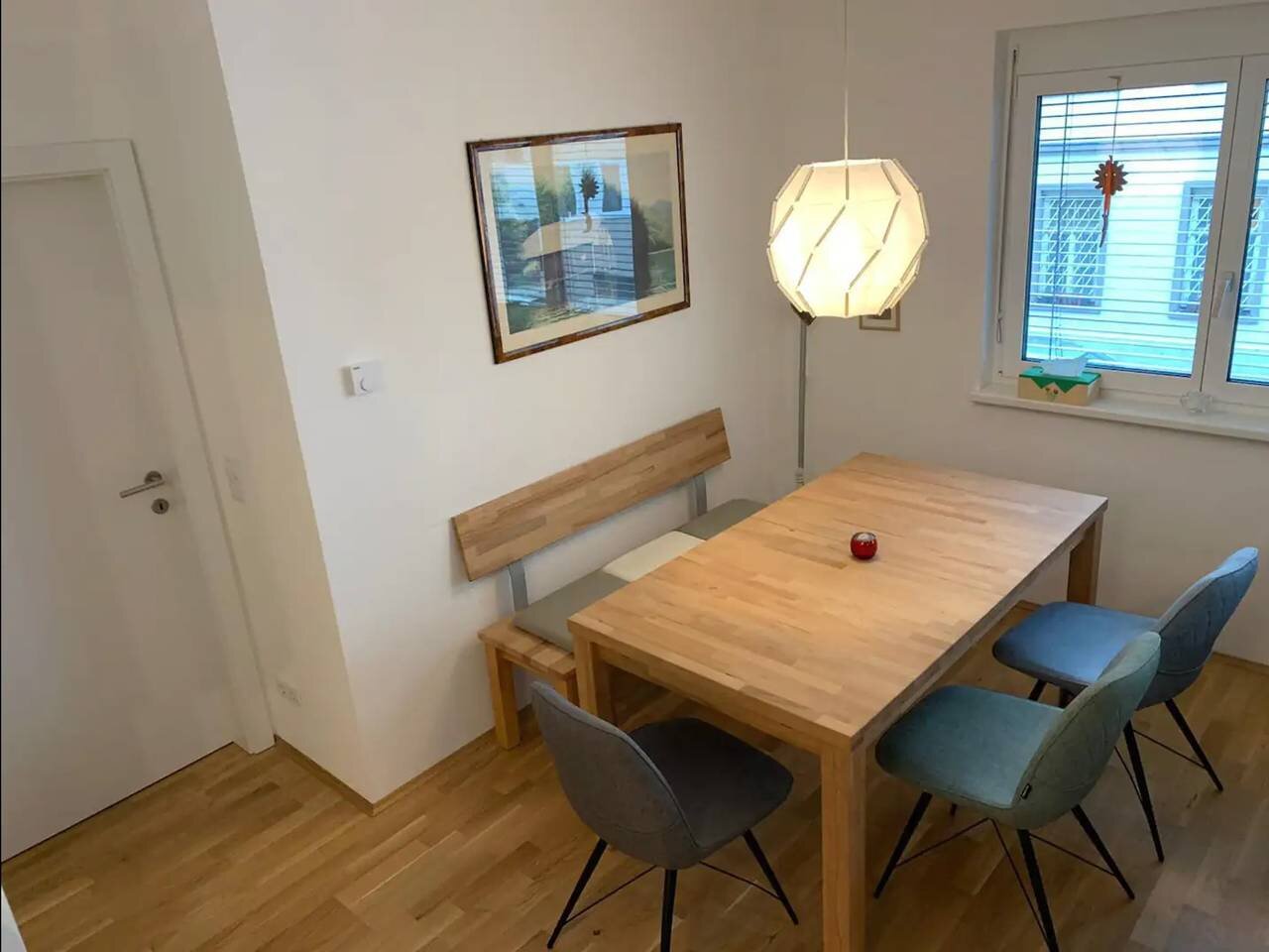 Esstisch, Heizung, Klimaanlage, Gläser, Besteck