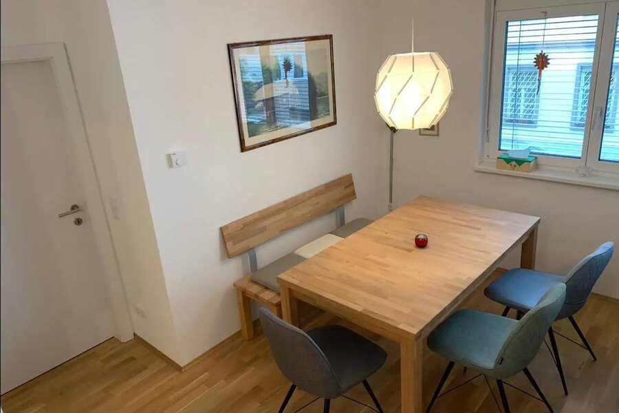 Esstisch, Heizung, Klimaanlage, Gläser, Besteck