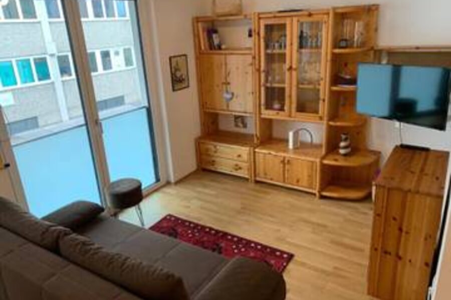 Schlafsofa, TV, W-Lan, Heizung, Klimaanlage, Gläser, Vasen, Geschirrtücher, Servietten, Sets, Tischtuch, Schüssel, Tortenteller