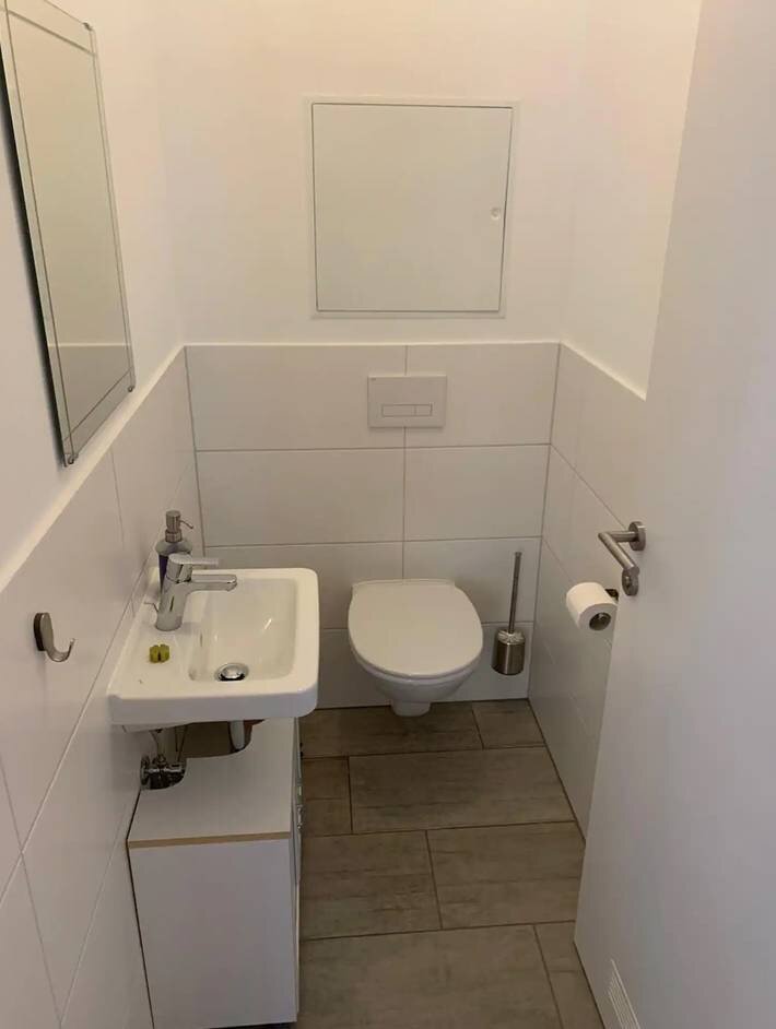 Vom Wohnraum aus zu betreten, Reinigungsprodukte, Seife, Conditioner, Warmwasser, Heizung 