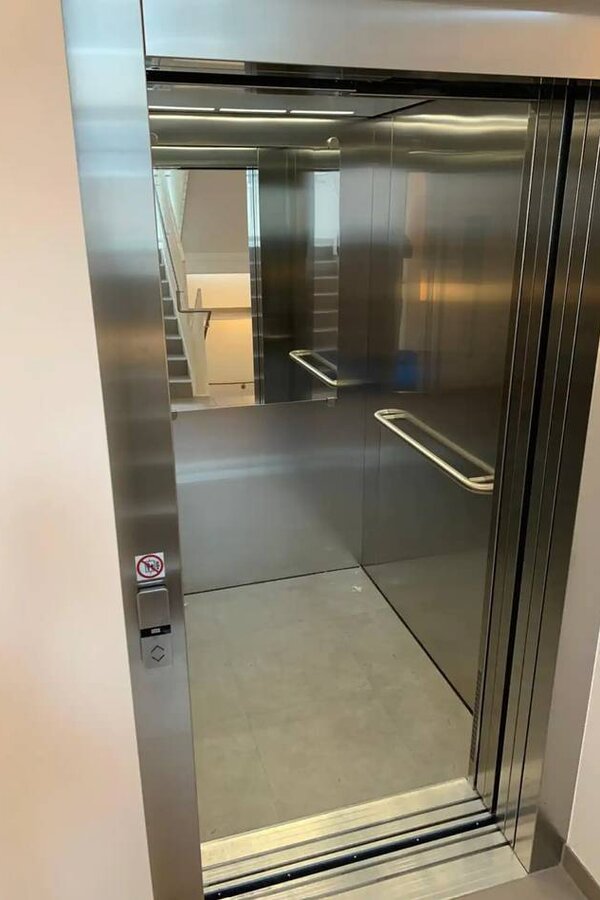 von der Tiefgarage bis 1 Stock