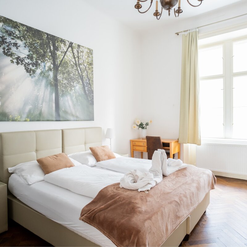 Bright bedroom with parquet floor – 2-room apartment for short-term rental & temporary housing for 1 to 6 months in Vienna