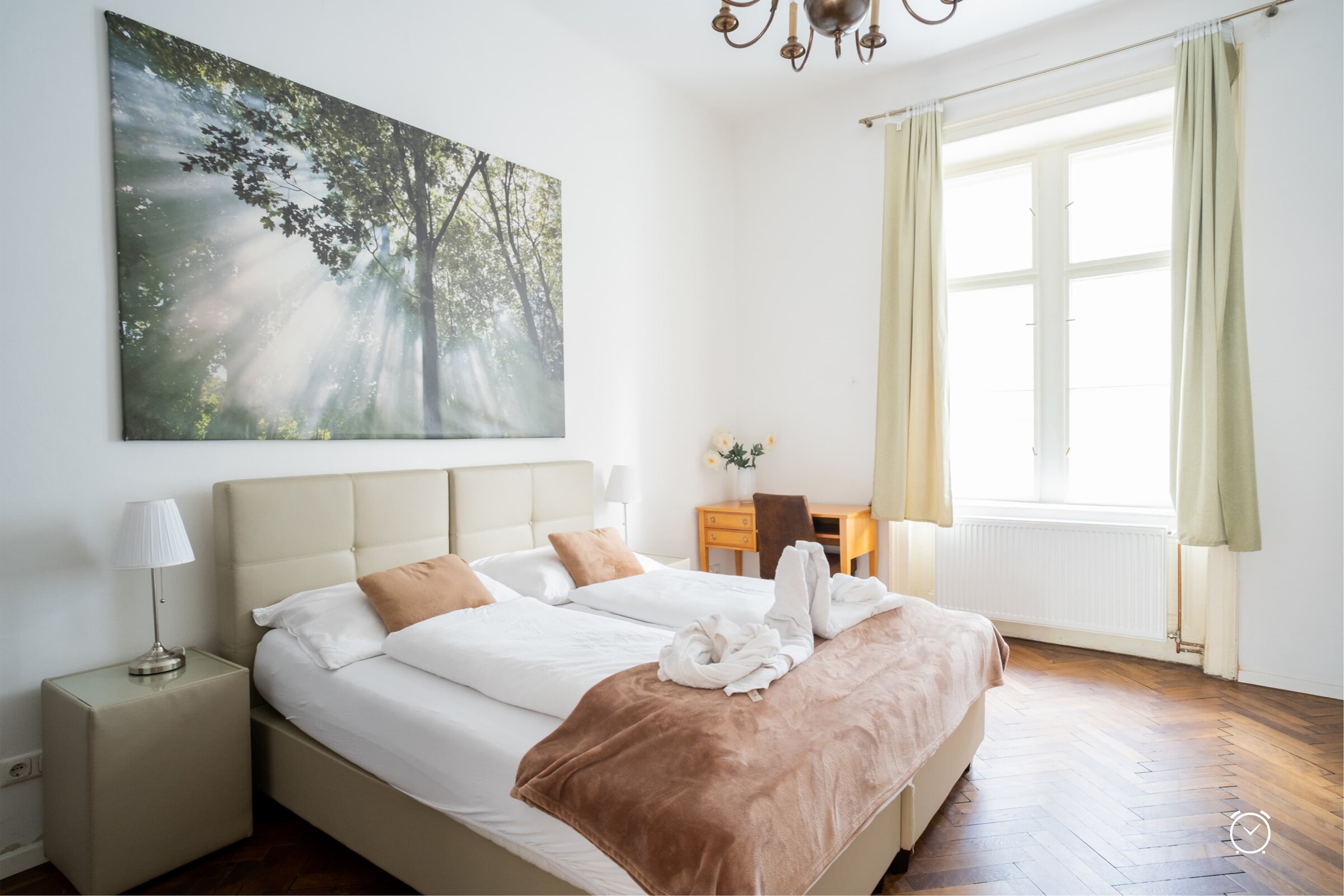 Bright bedroom with parquet floor – 2-room apartment for short-term rental & temporary housing for 1 to 6 months in Vienna