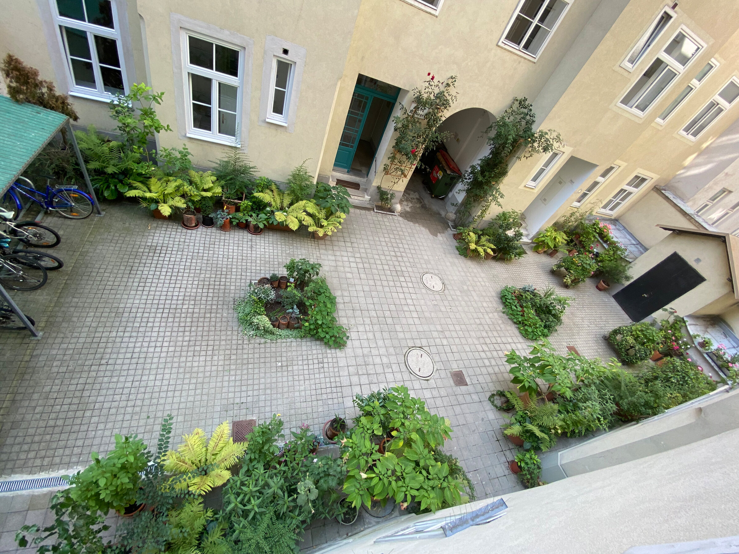 1st Courtyard