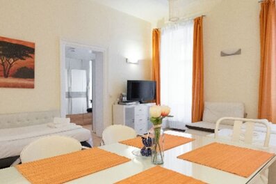 5 single bed, one dinnertable for five