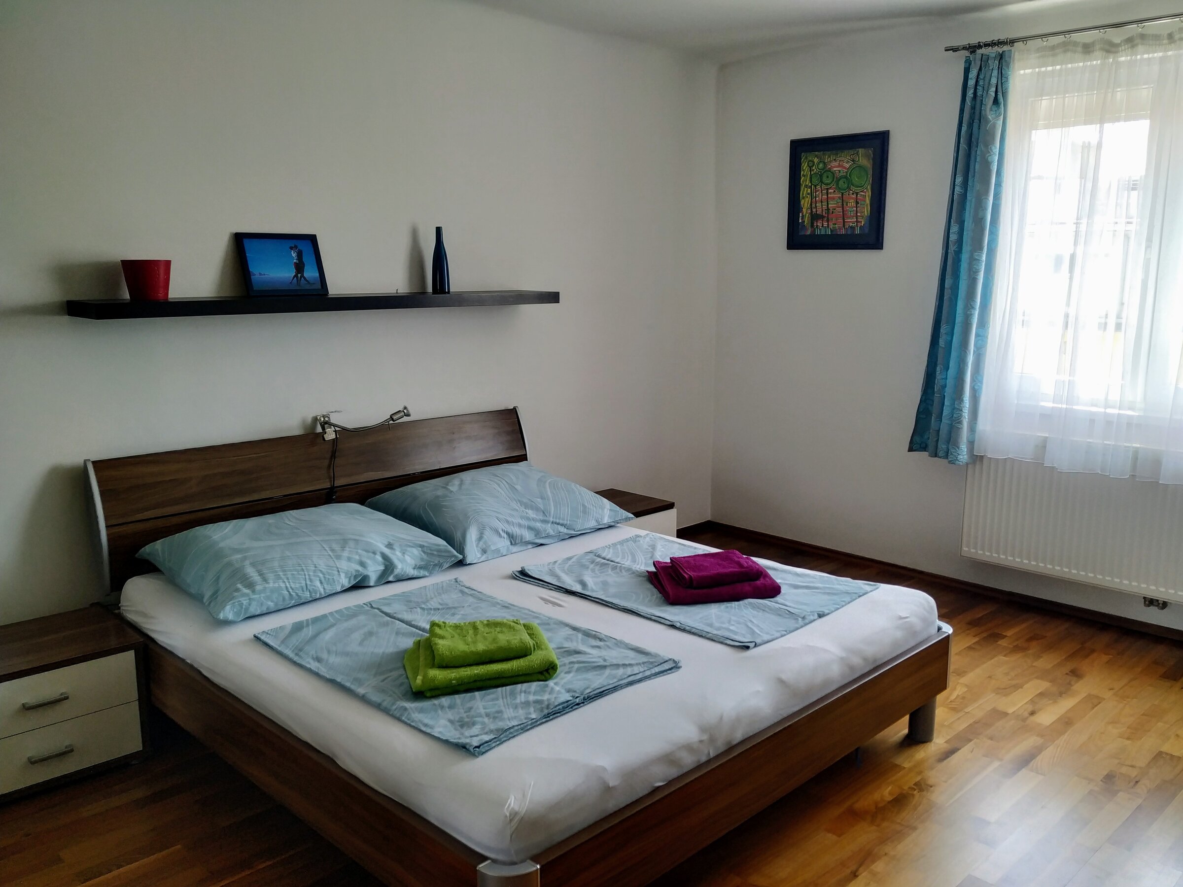 Schlafzimmer 1