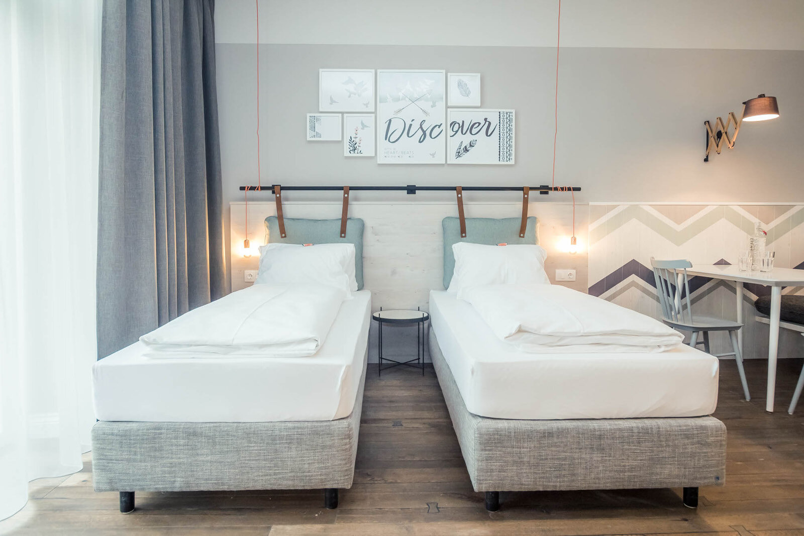 Living/sleeping area