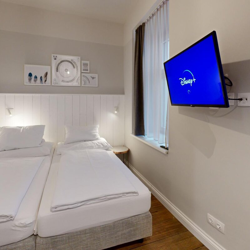Schlafzimmer 1