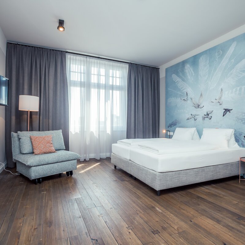 Schlafzimmer 1