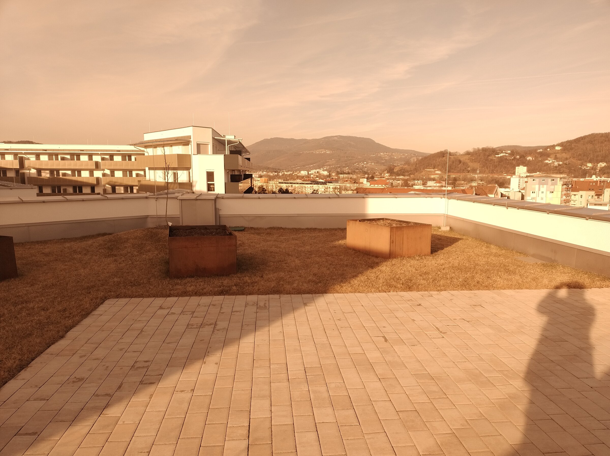 Ein Scheune gemeinsam dach Terrasse 