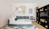 Livingroom with extended couch | © Robert Hartinger