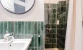 Bathroom view 2 | © Robert Hartinger