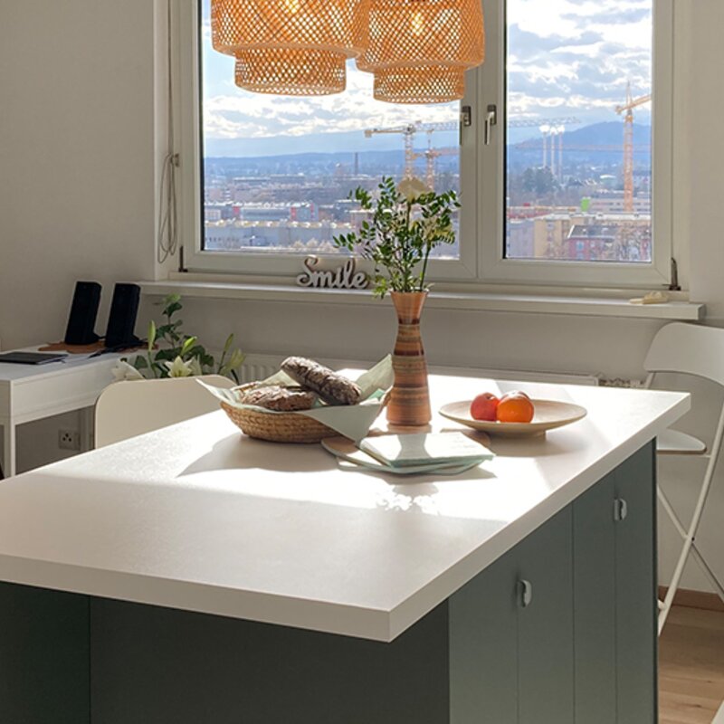 hier kann man kochen, essen, arbeiten, einen Drink mit Freunden haben…