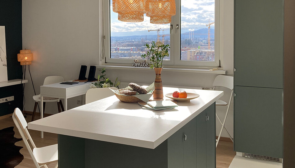 hier kann man kochen, essen, arbeiten, einen Drink mit Freunden haben…