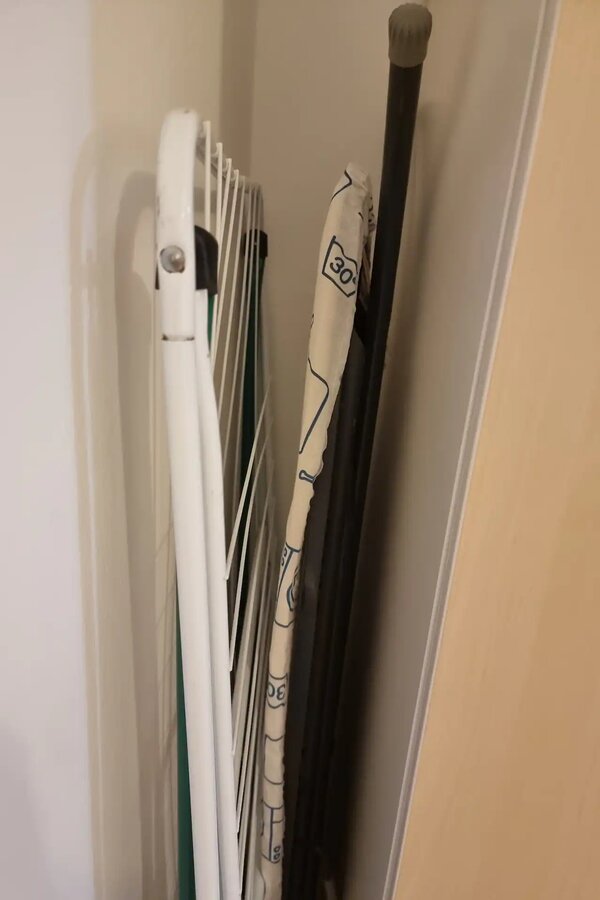 Trockner und Bügelbrett 