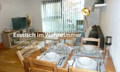 Esstisch im Wohnzimmer