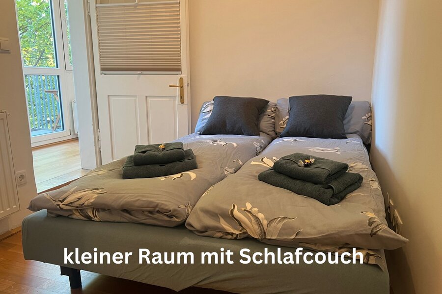 mit Schlafcouch